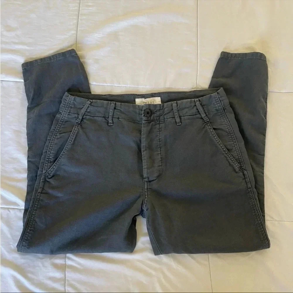 The great gray chino crop pants